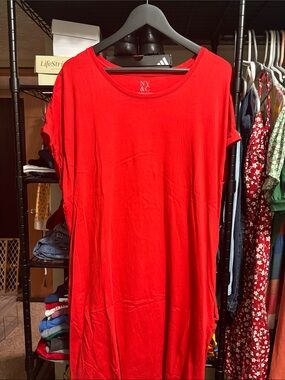 New York & Company Bright Red Women's T-Shirt Dress with pockets